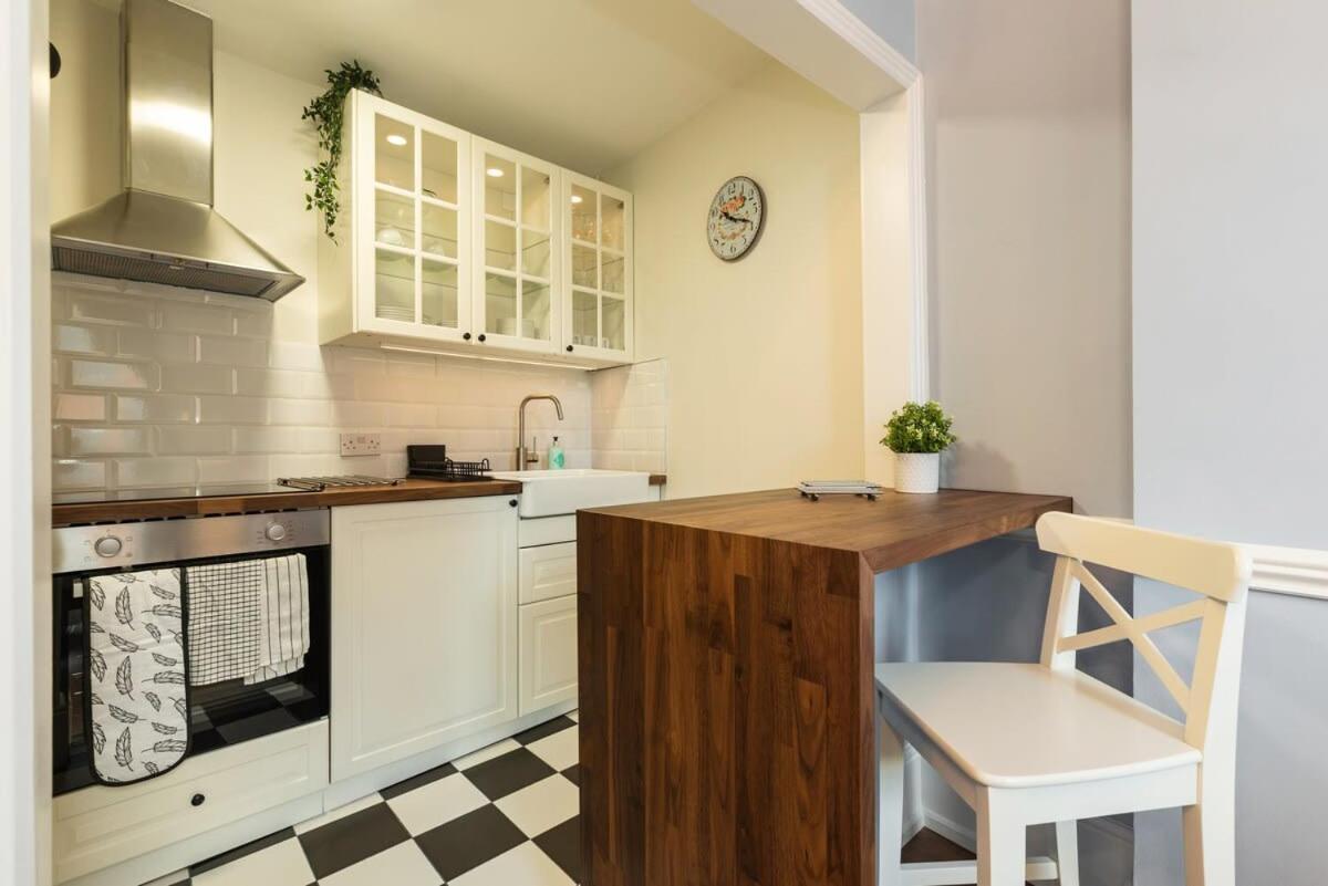 4 Poster Luxury Georgian Dublin