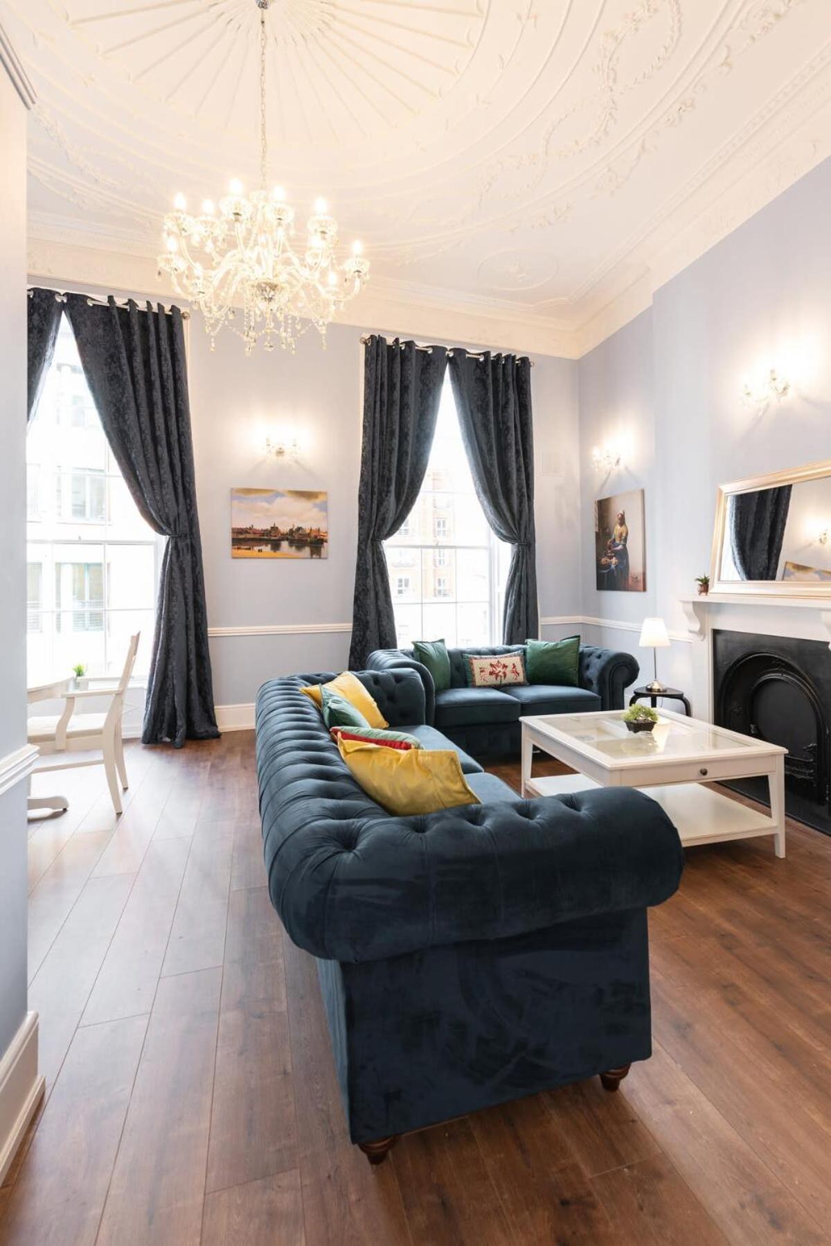4 Poster Luxury Georgian Apartment