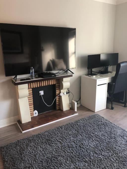 Apartment In Center.