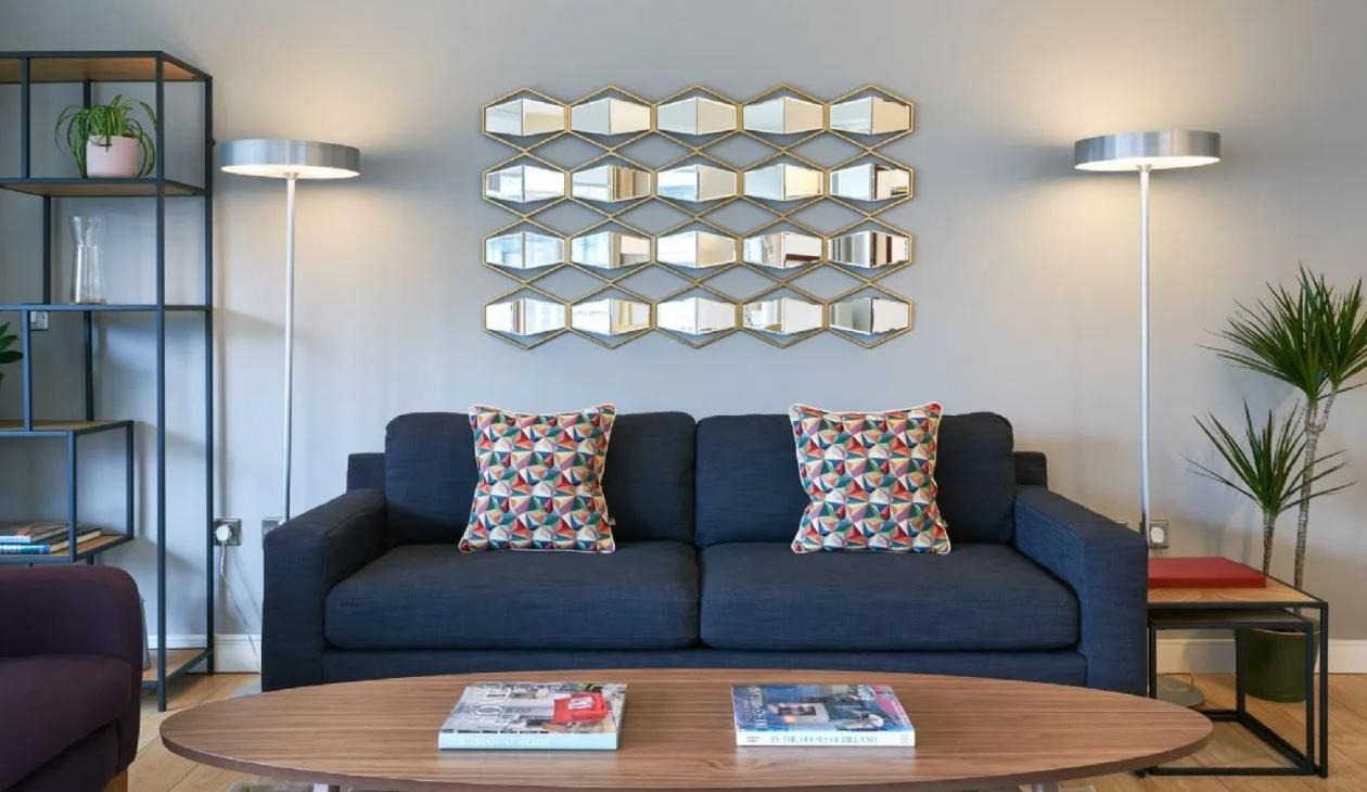Large Stylish Bright & Luxurious 2 Bed Holiday home *