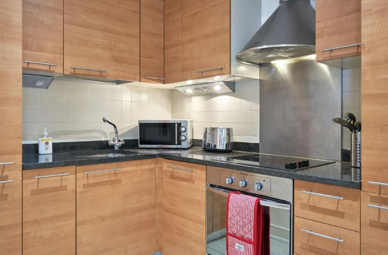 Holiday home Large Stylish Bright & Luxurious 2 Bed *