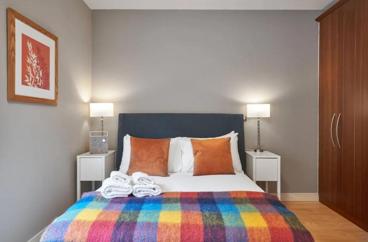 Holiday home Large Stylish Bright & Luxurious 2 Bed *