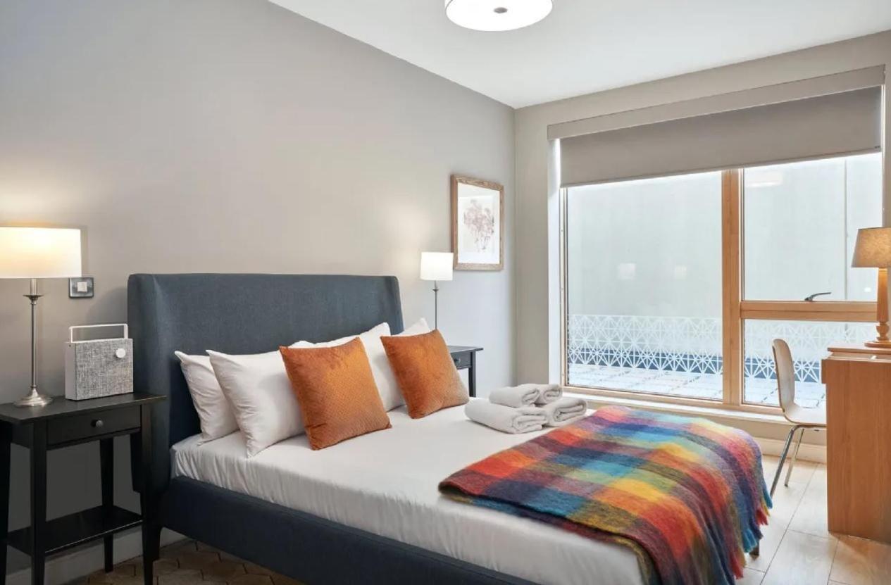 Large Stylish Bright & Luxurious 2 Bed Dublin