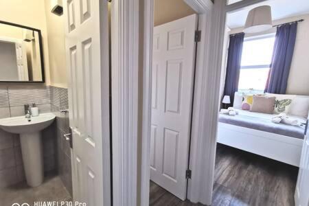 Apartment Cosy Near Oconnell St Reliable Fast Wifi *