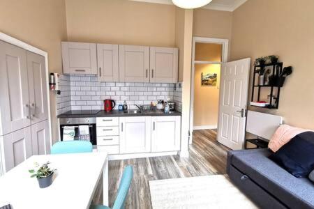 Great Location 1bed Off Oconnell St Apartment *