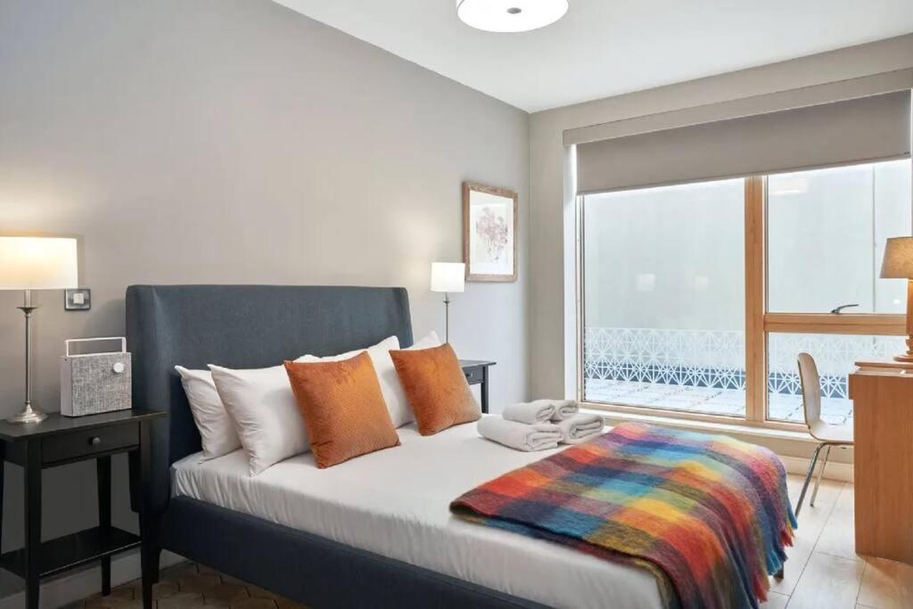 Holiday home Large Stylish Bright & Luxurious 2 Bed Dublin