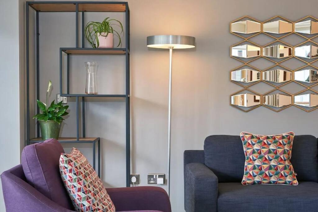 Large Stylish Bright & Luxurious 2 Bed Dublin