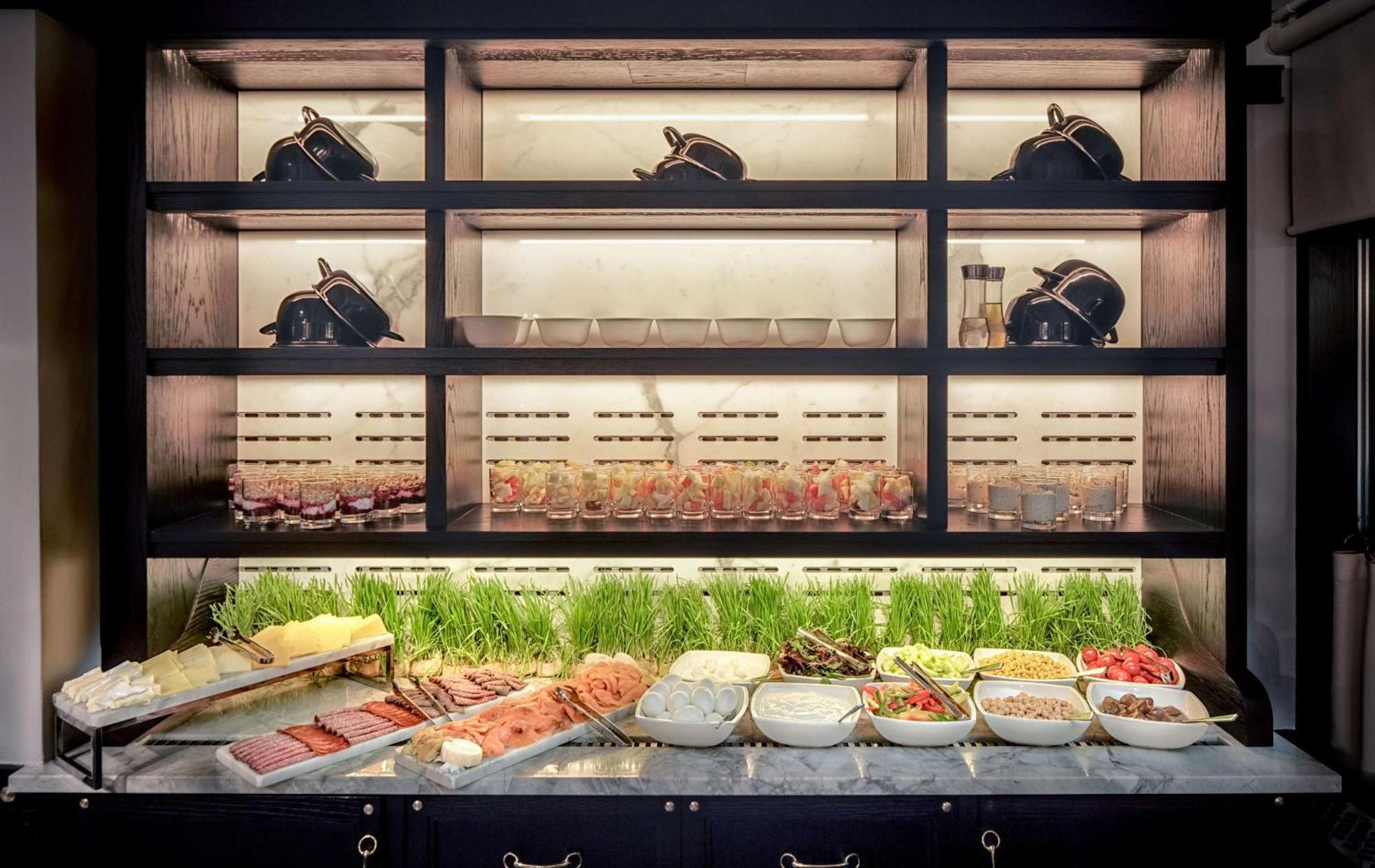 Conrad Hotel 5*