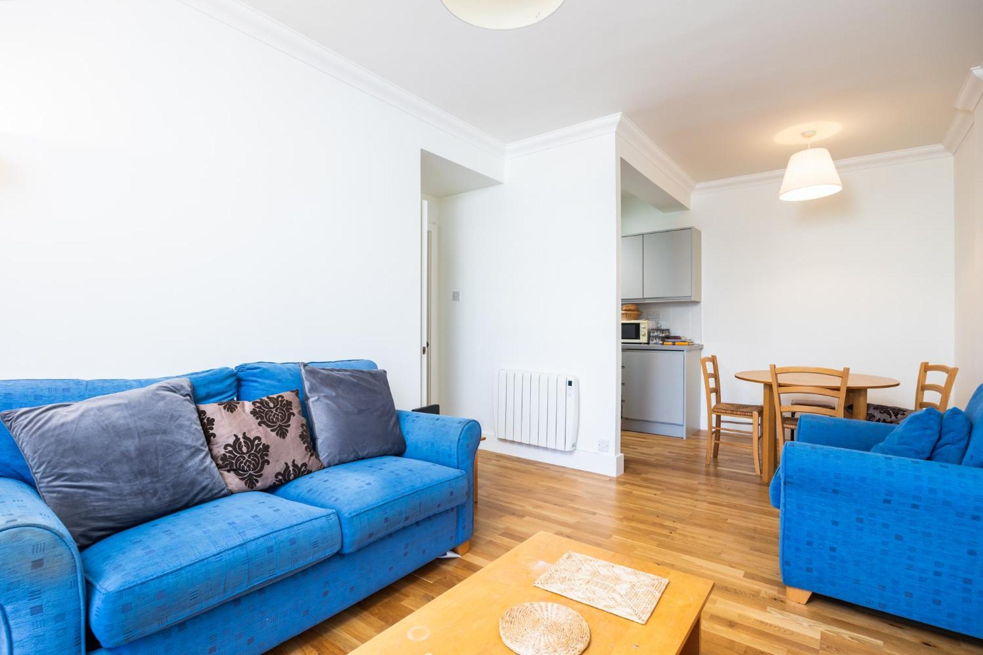 Apartment Flat W/ Balcony & Canal View - 4min To Station