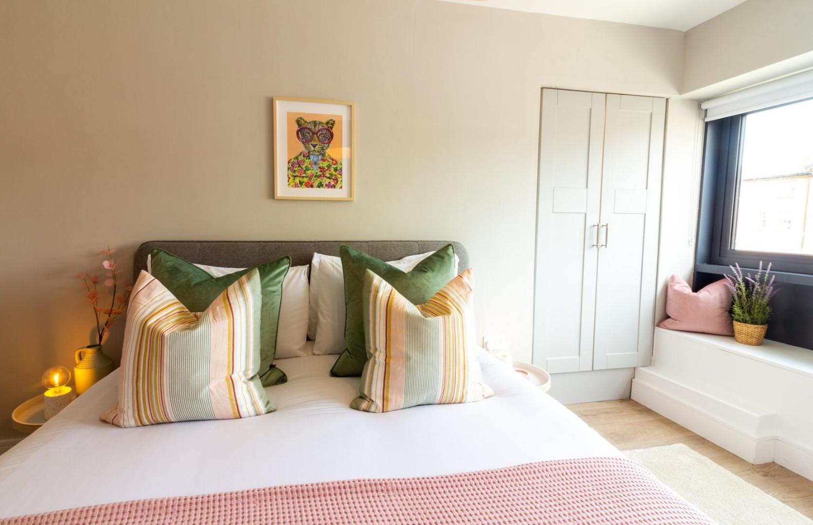 Guestready - Encantando O 2br No Newmarket Hall Apartment Dublin