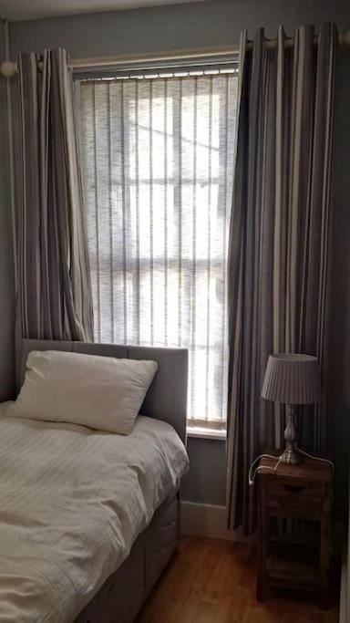 Beautiful, Large 4 Bedroom City Centre Townhouse * Dublin