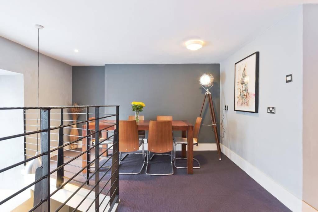 Beautiful, Large 4 Bedroom City Centre Townhouse Apartment Dublin