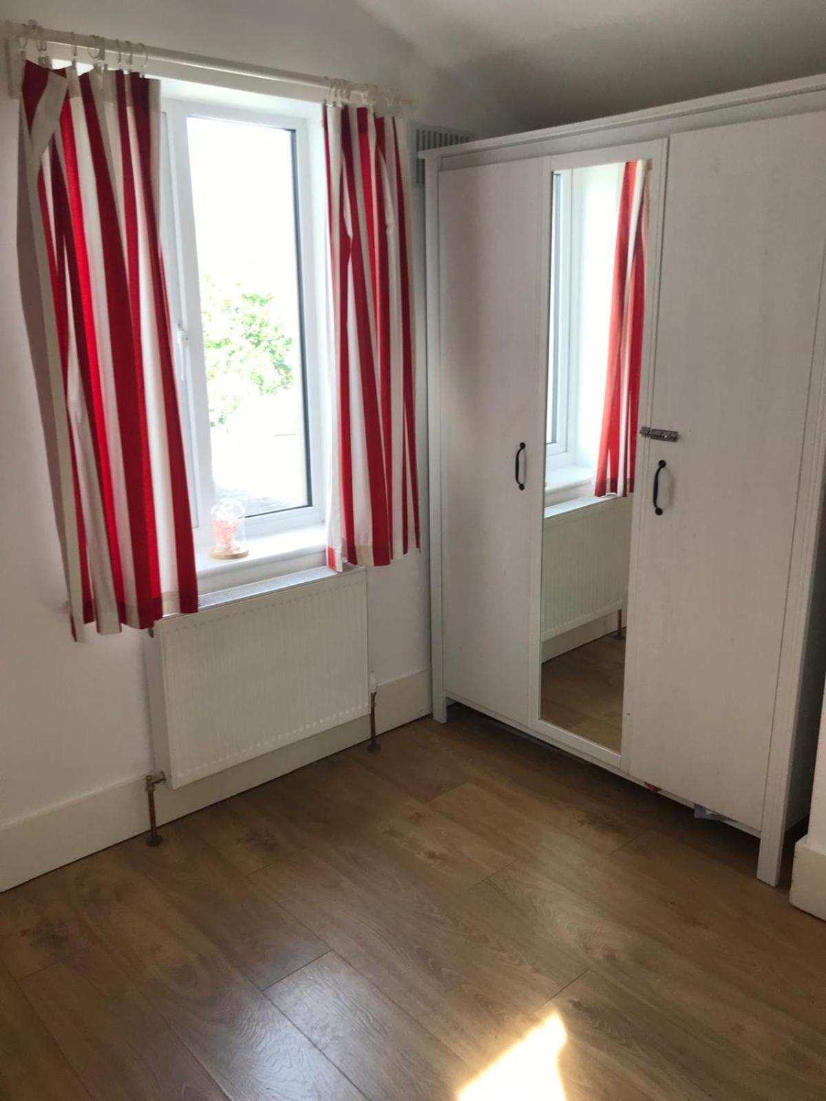 Apartment Spacious 3 Bed Townhouse In 12