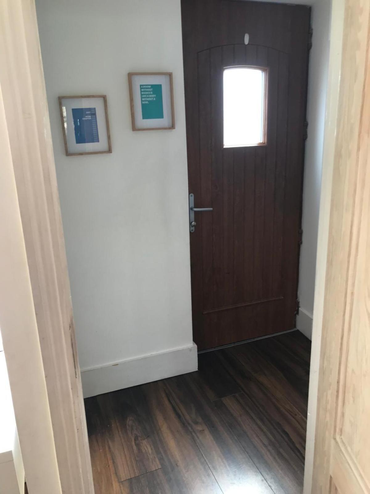 Apartment Spacious 3 Bed Townhouse In 12 *