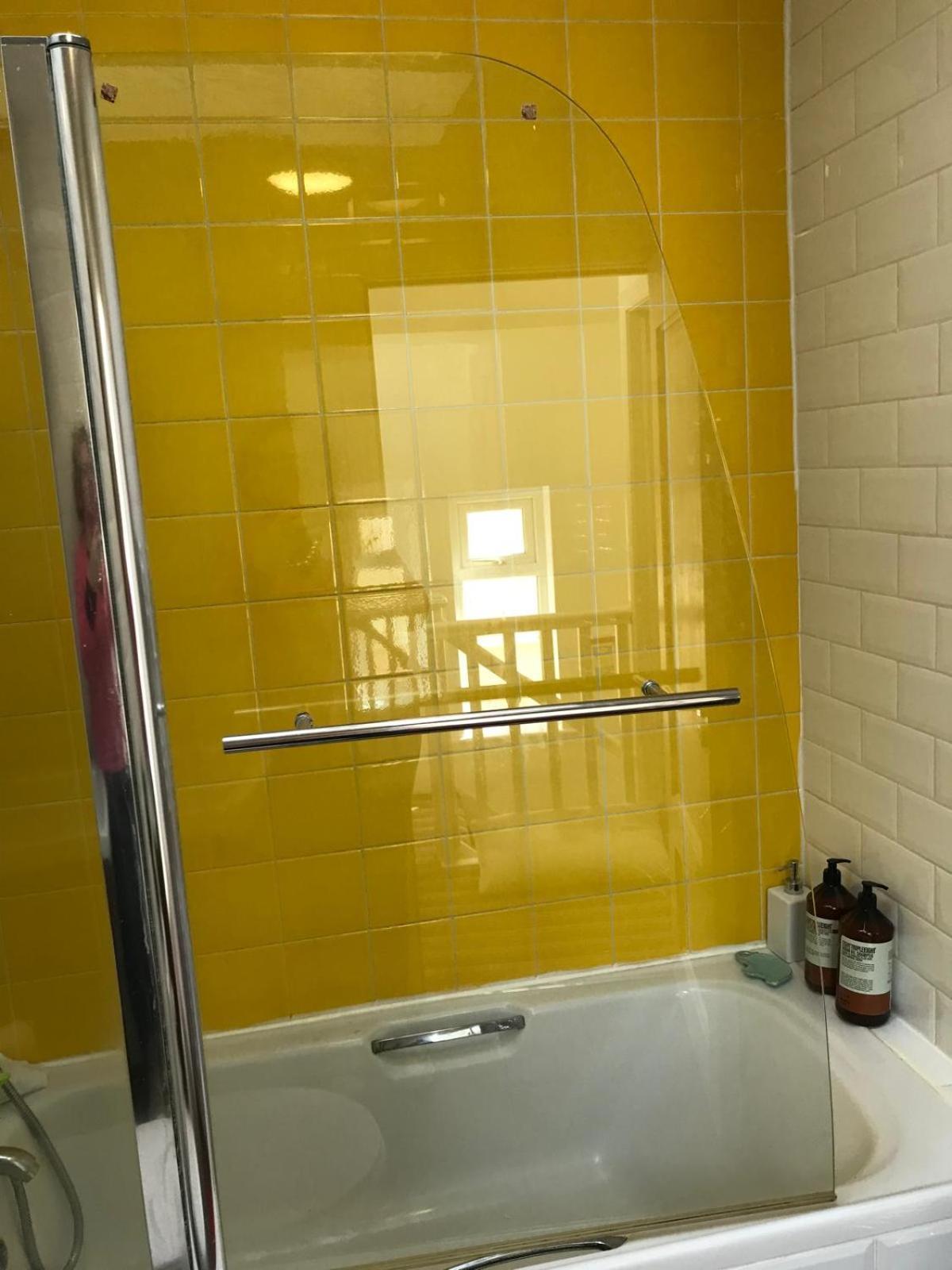 Spacious 3 Bed Townhouse In 12 Apartment Dublin
