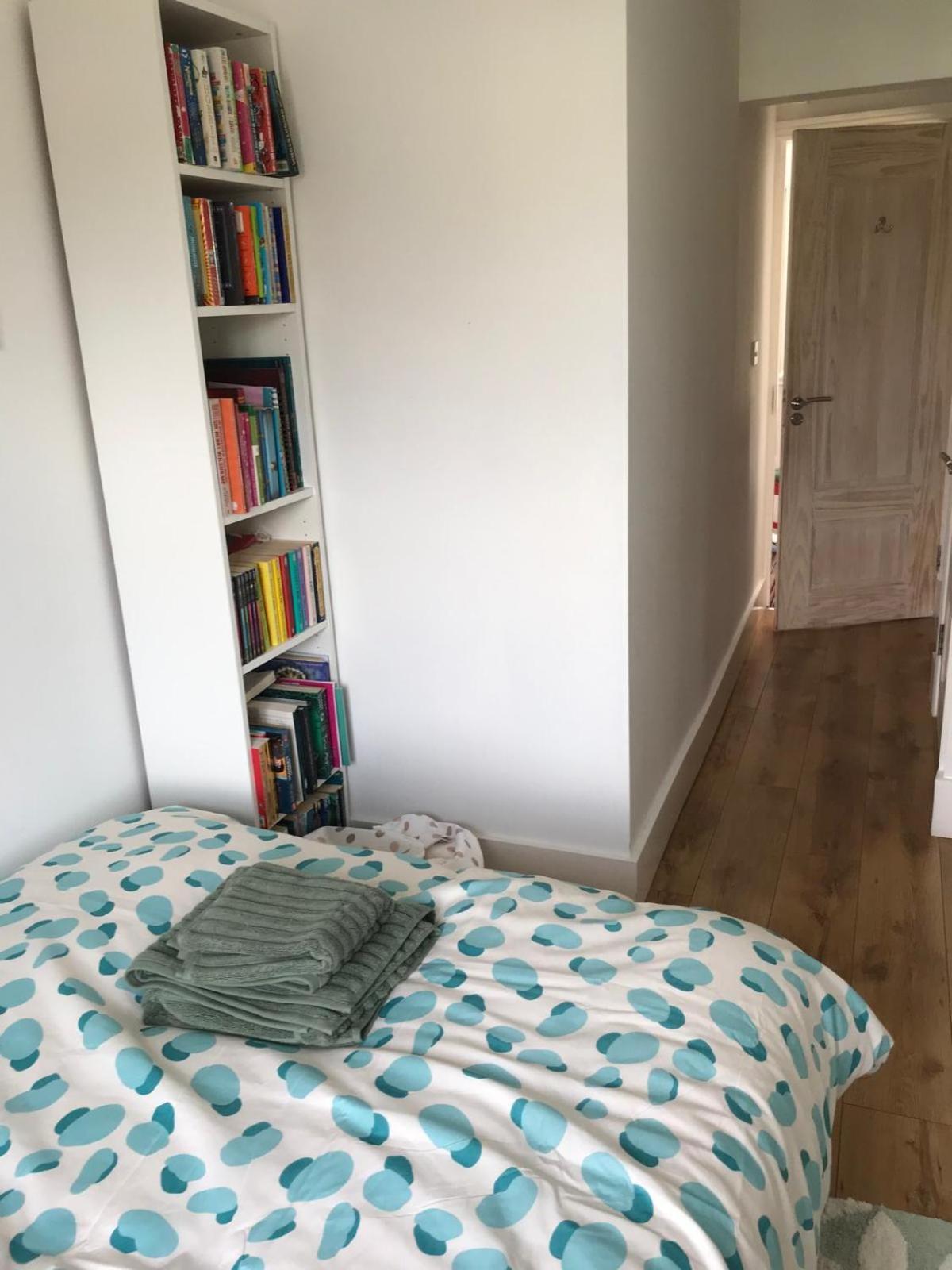 Spacious 3 Bed Townhouse In 12 Apartment Dublin