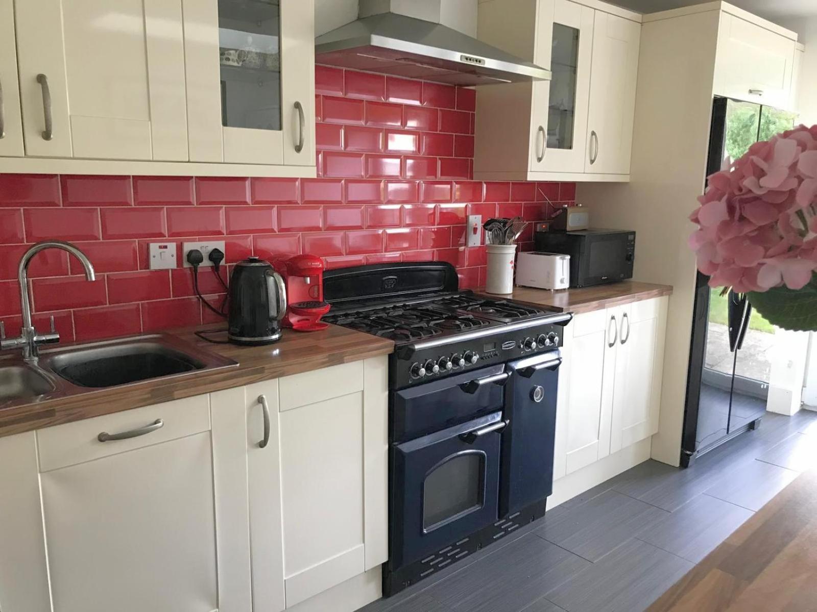 Apartment Spacious 3 Bed Townhouse In 12 Dublin