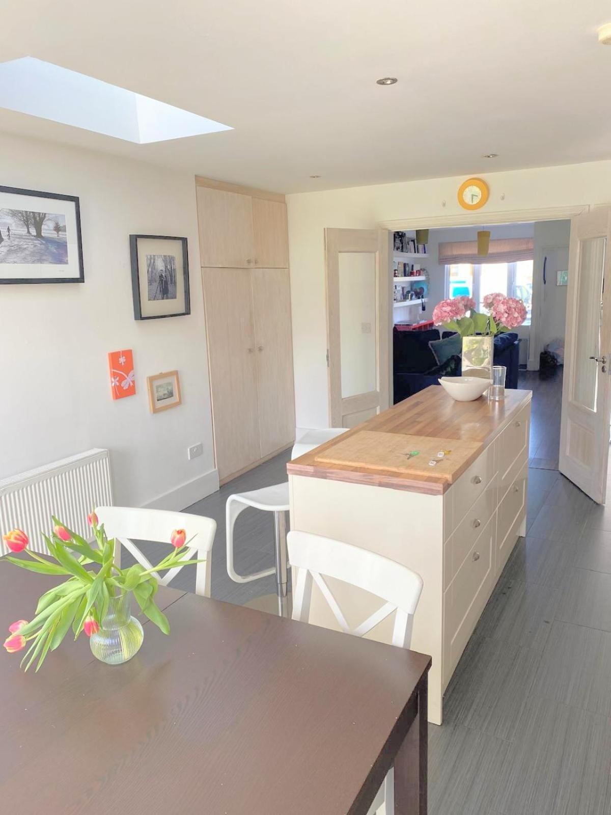 Spacious 3 Bed Townhouse In 12