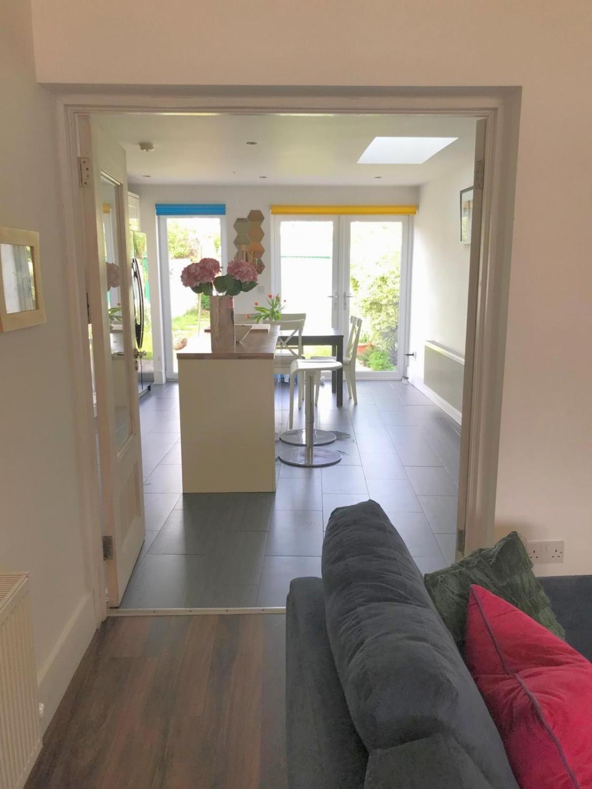 Spacious 3 Bed Townhouse In 12 Apartment