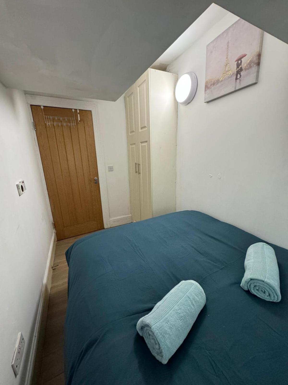 Guest house Cosy Double In City Center - 2