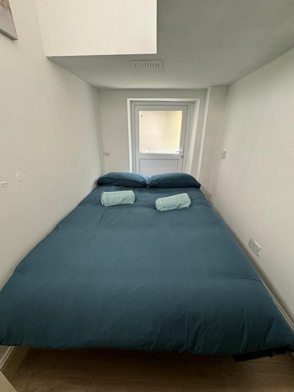 Cosy Double In City Center - 2 Guest house