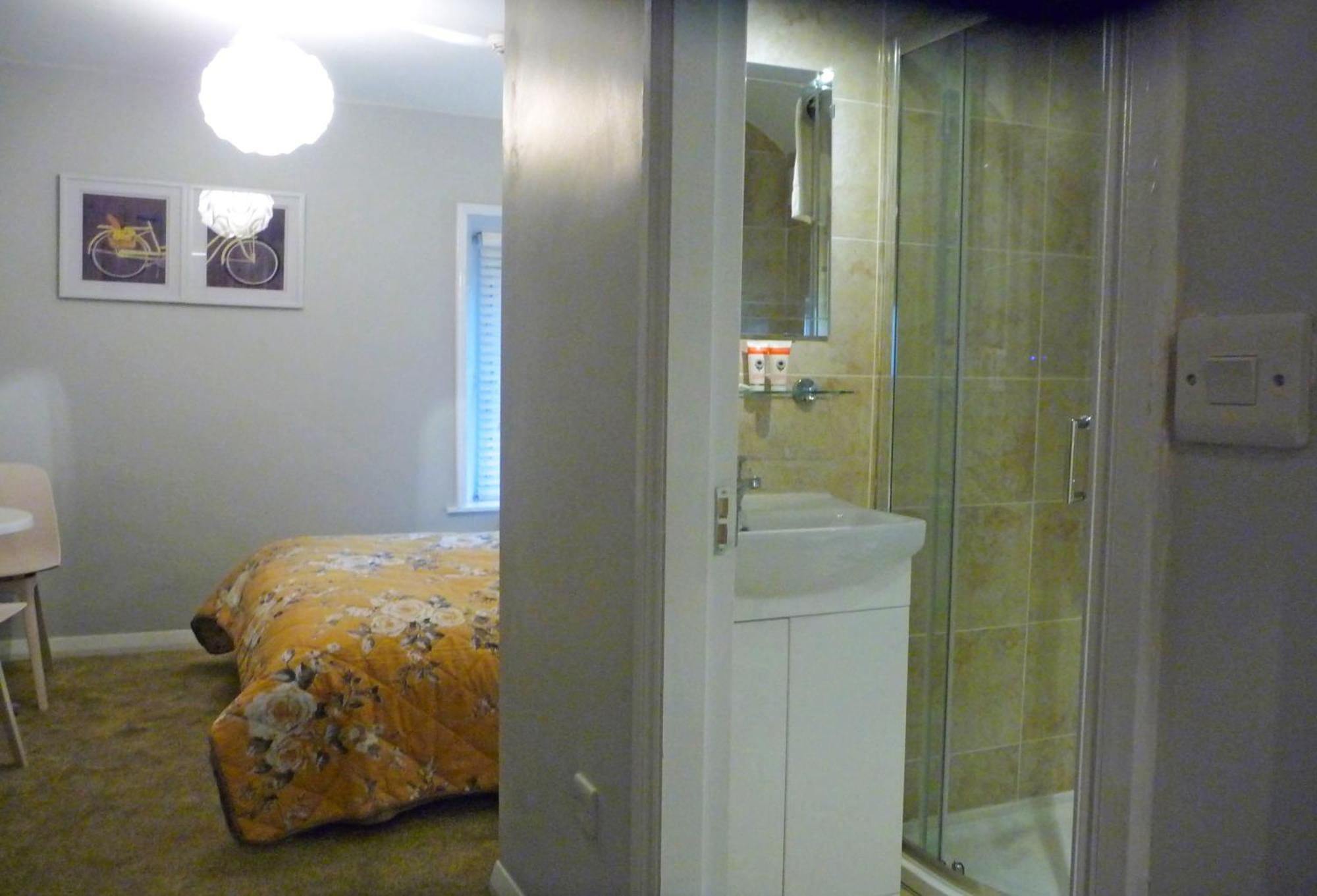 Donnybrook Townhouse *