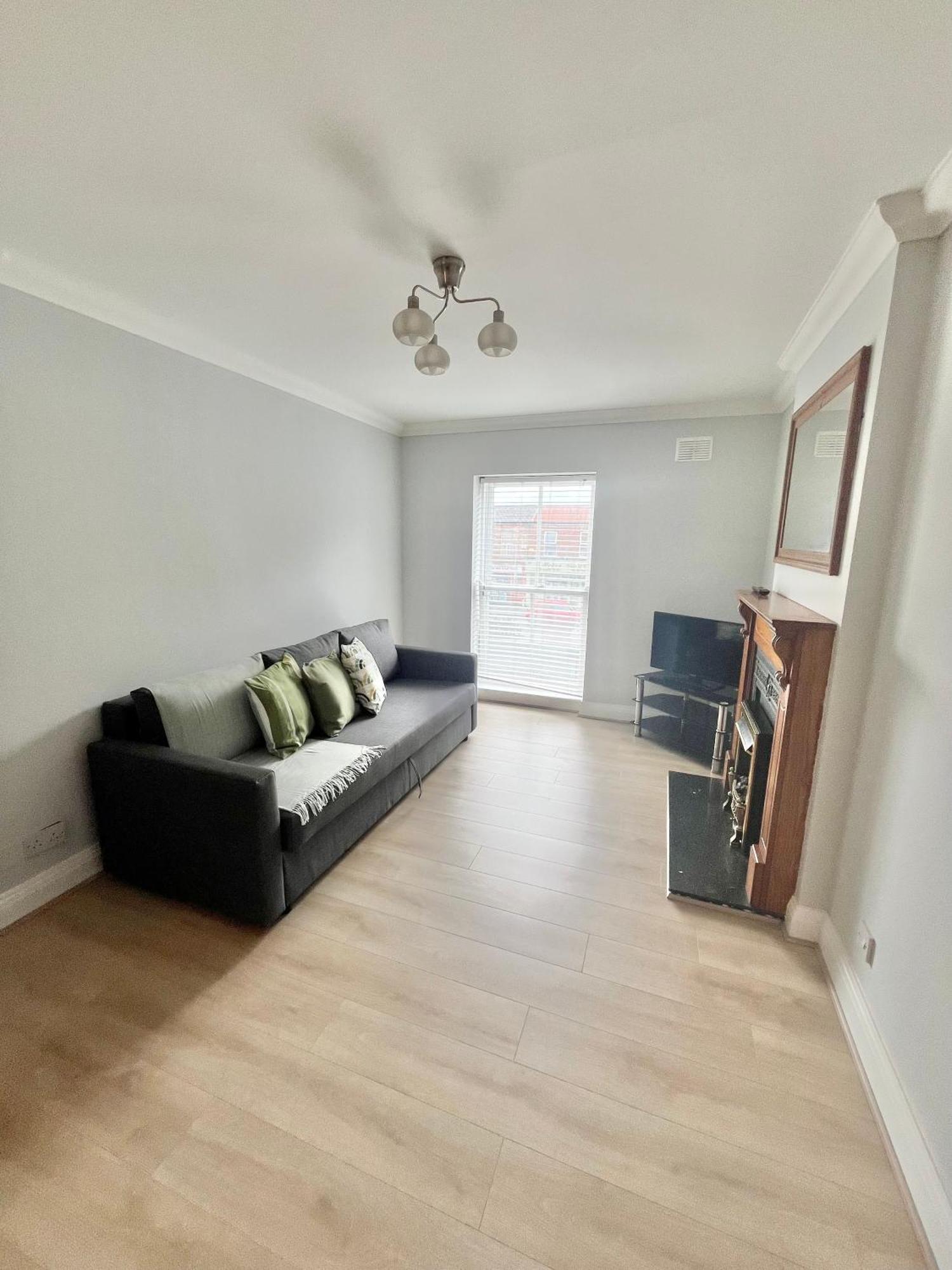 - 2 Bedrooms