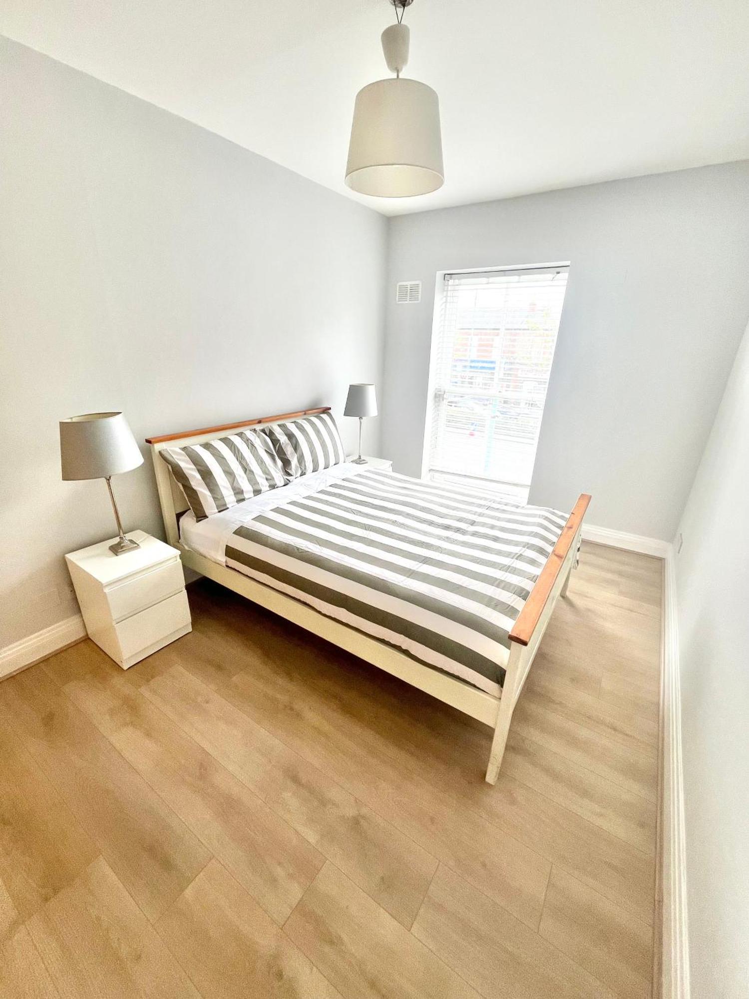 - 2 Bedrooms