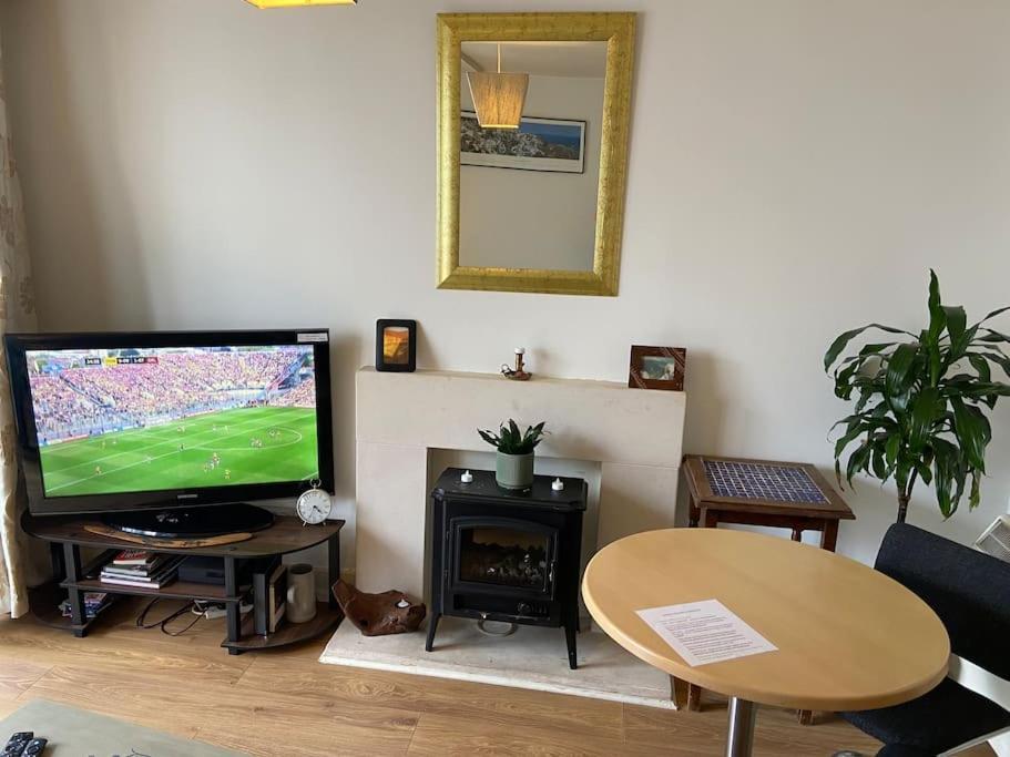 Apartment City Centre Apt With Balcony Great Location & Neighborhood Dublin