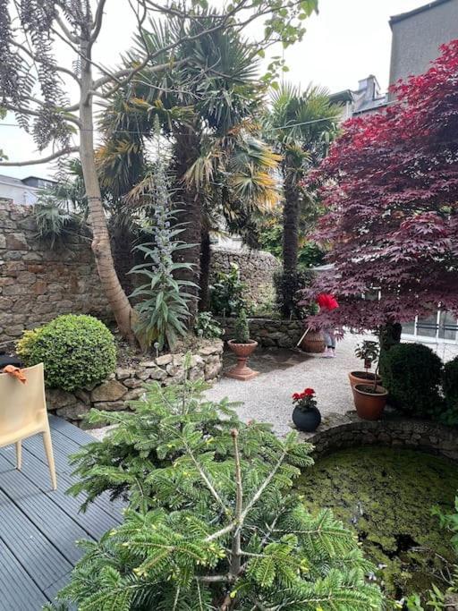 Hideaway Garden Paradise Apartment
