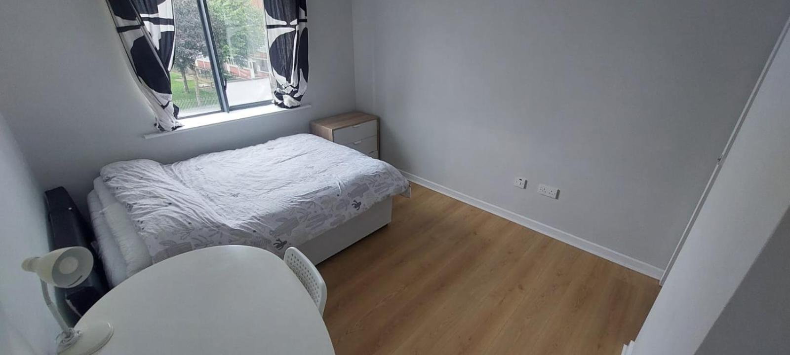 Spacious 1bd In Centre 9mins To Jervis