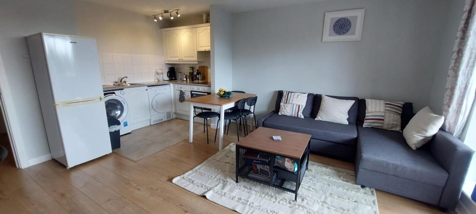 Spacious 1bd In Centre 9mins To Jervis Apartment