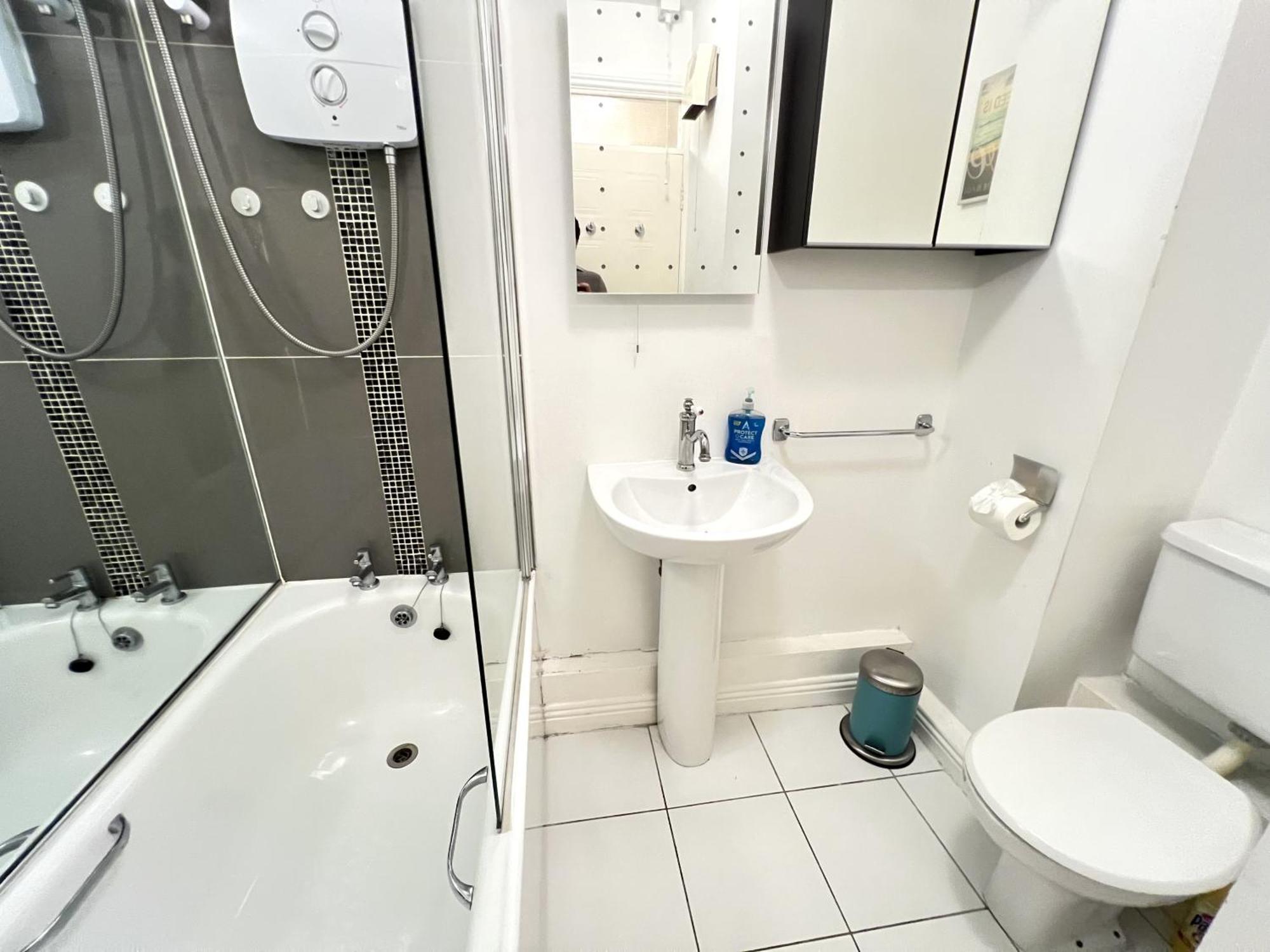 One Bedroom In Centre