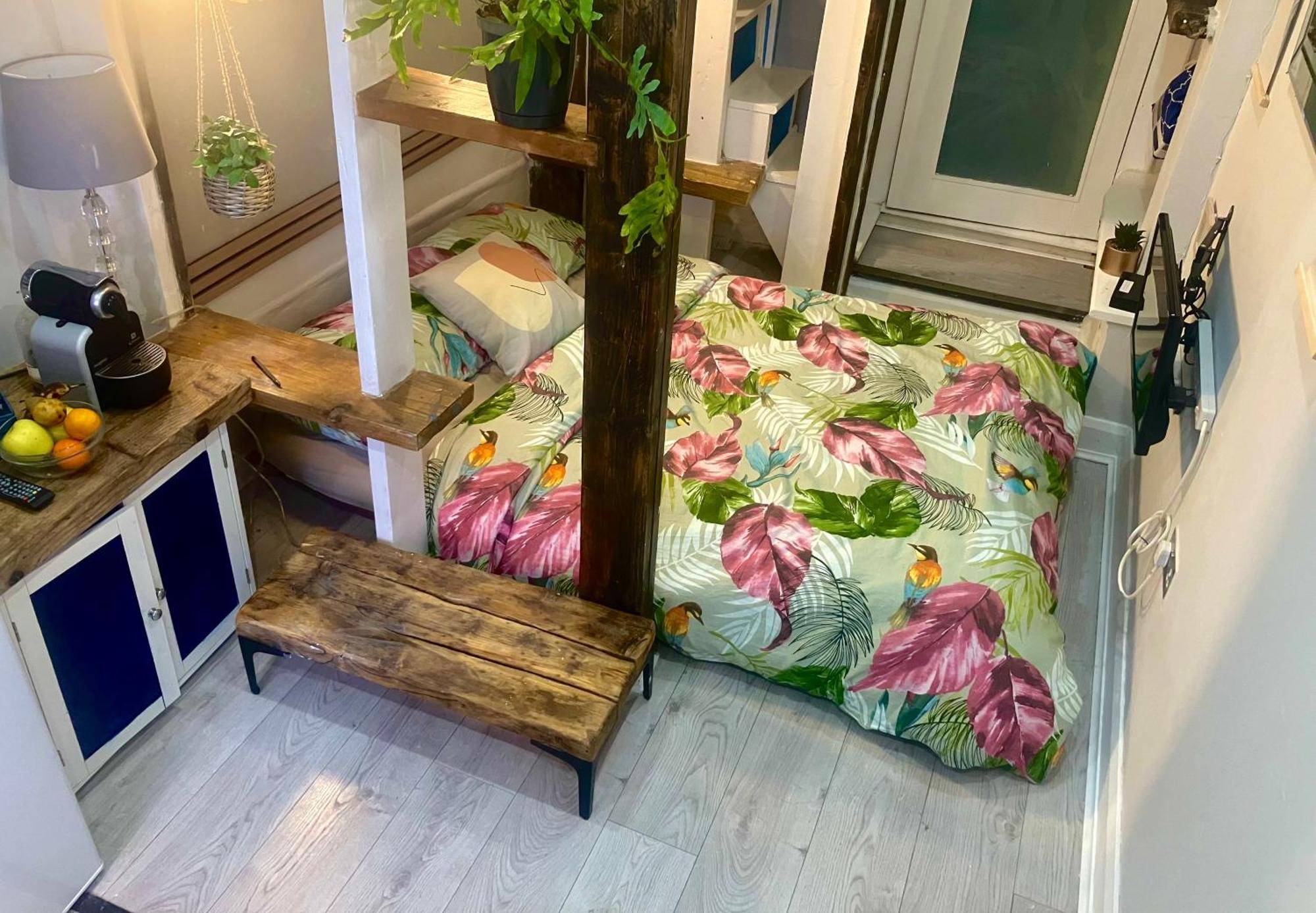 At 39 Apartment