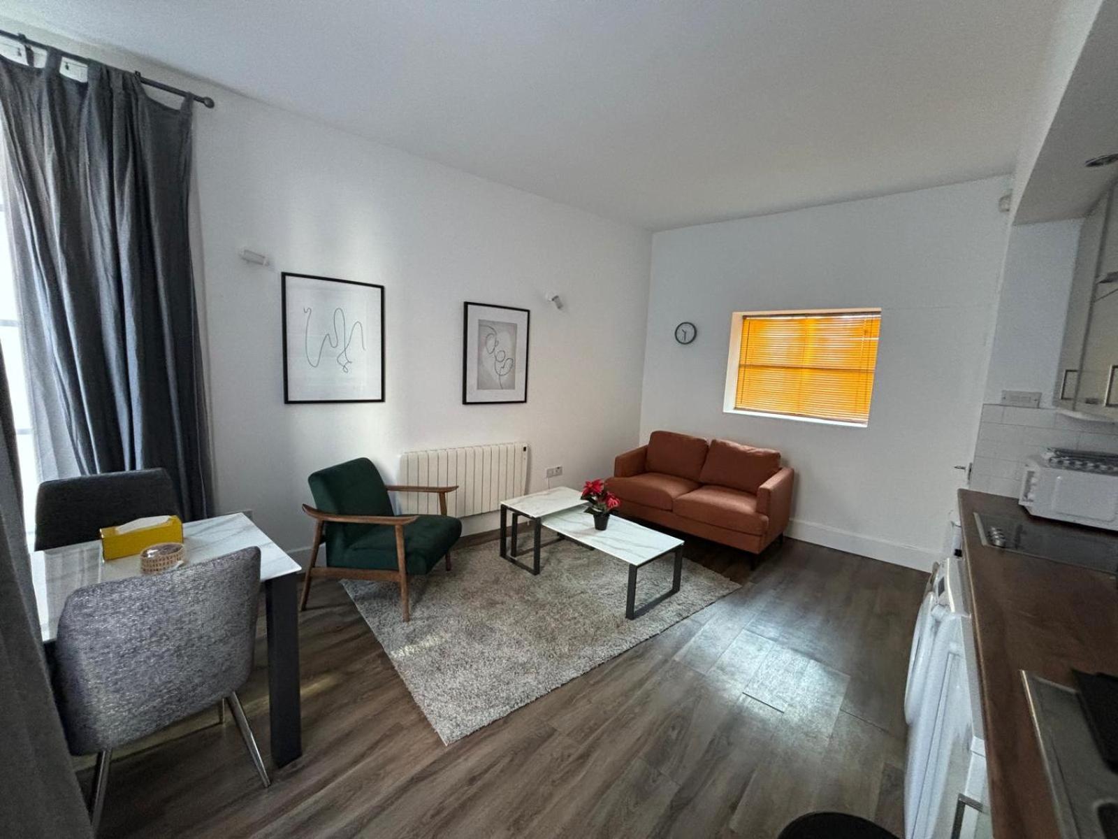 Temple Bar - Entire 2 Bedroom Apartment *