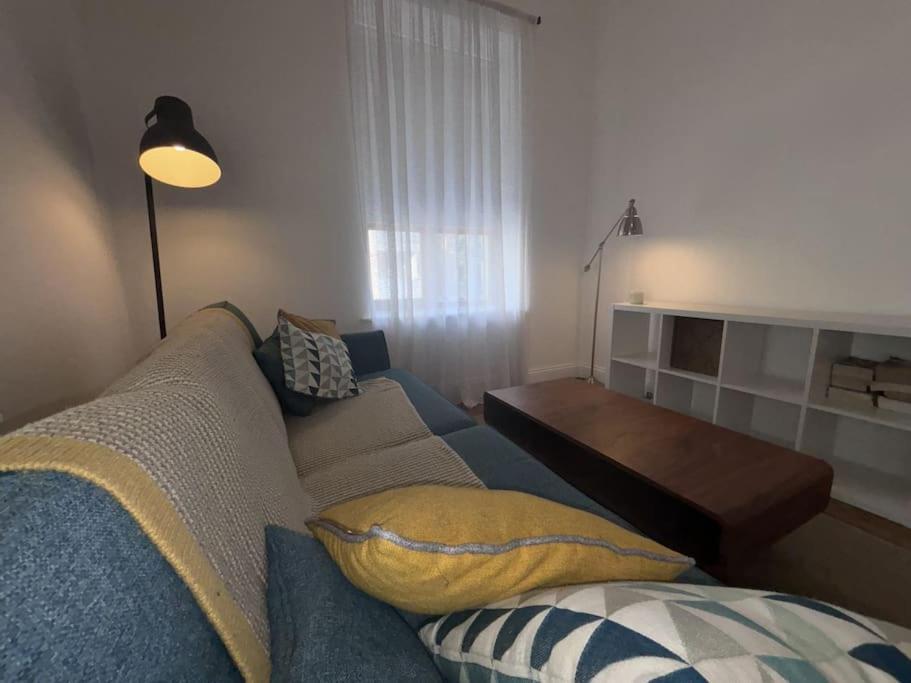 Stylish 2 Bedroom 2 Apartment