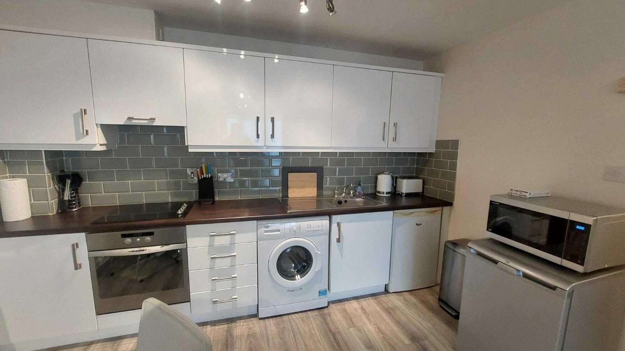 Newly Refurbed 2bd Trinity College & Temple Bar Apartment