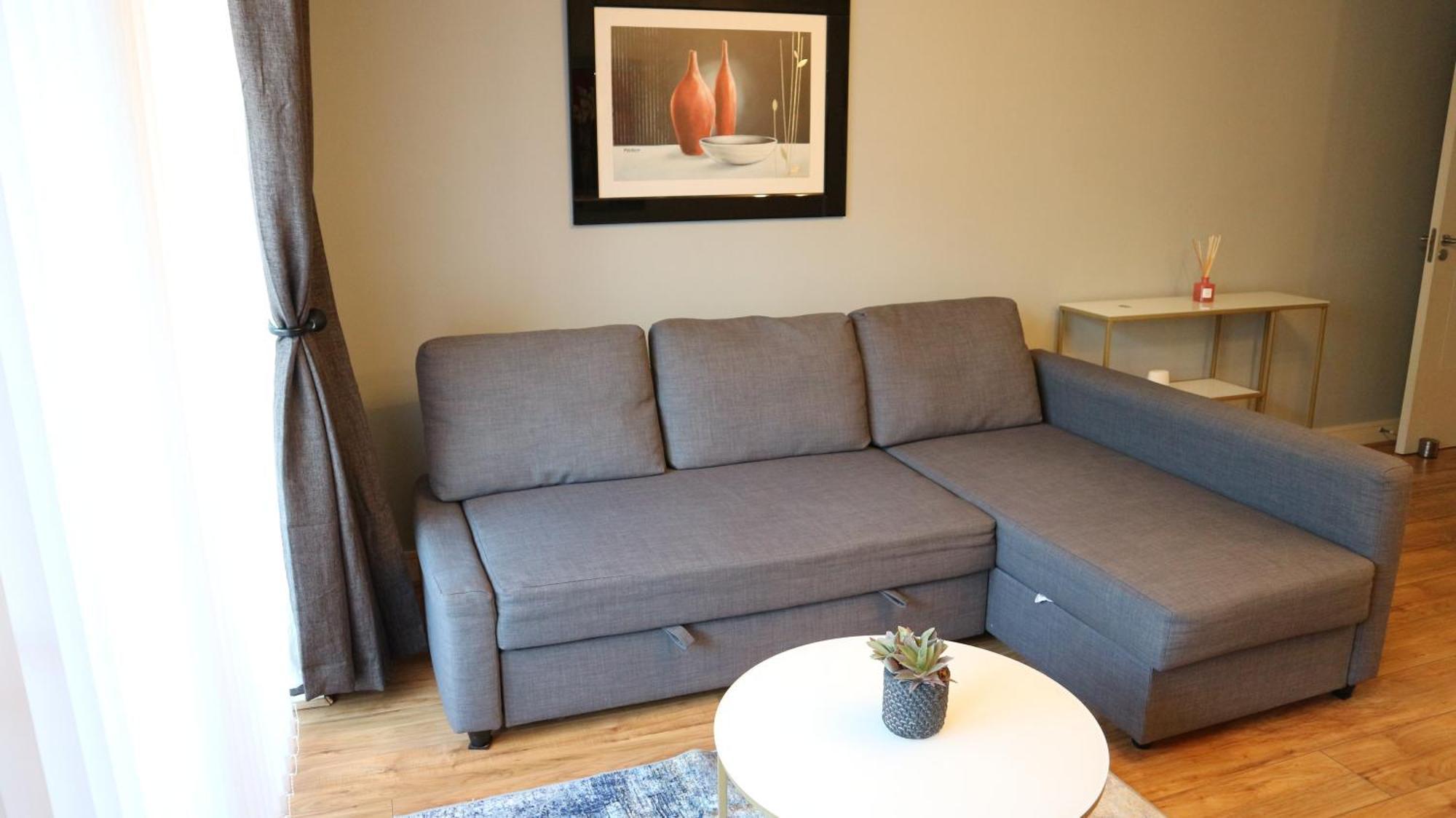 Conveniently Located, 2 Bedroom Modern * Dublin