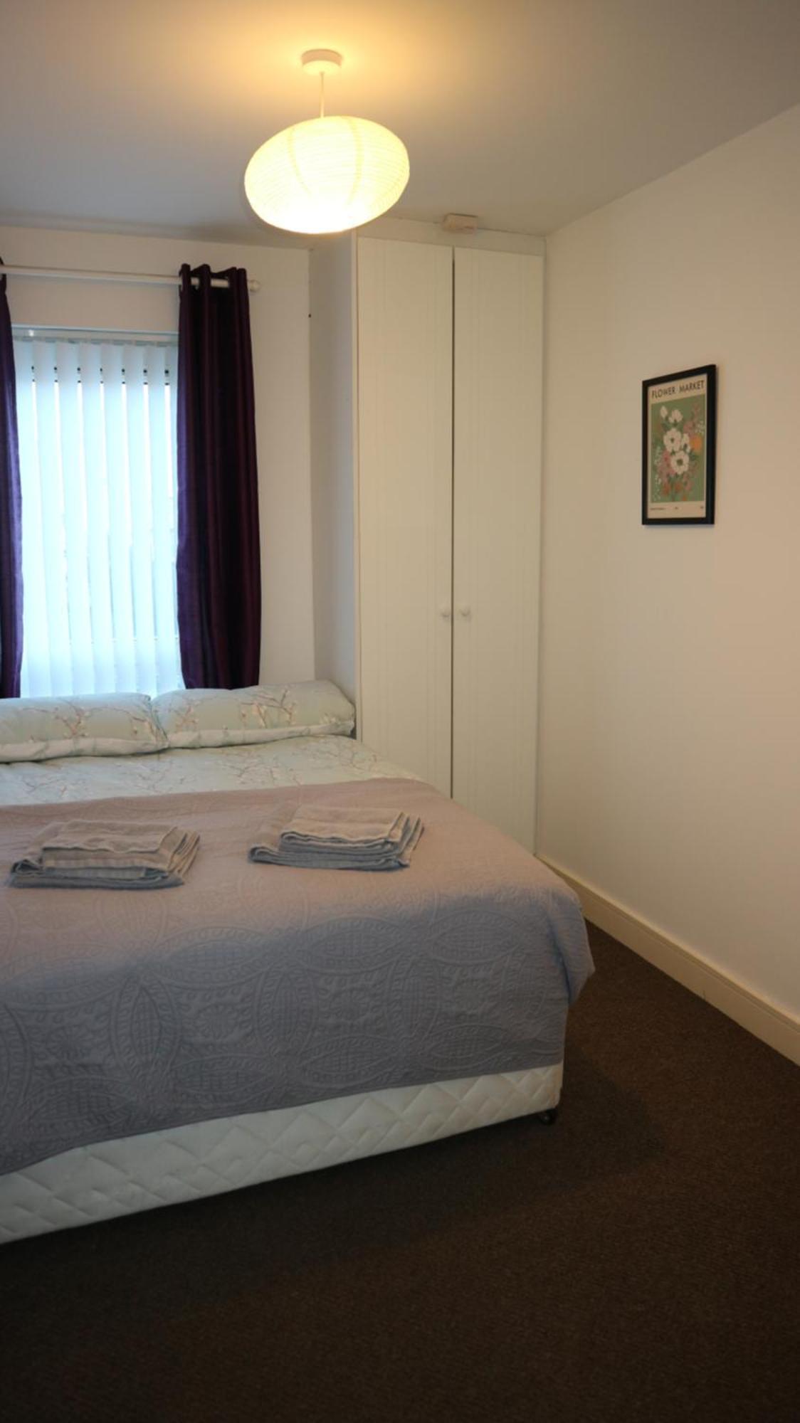 Conveniently Located, 2 Bedroom Modern Dublin