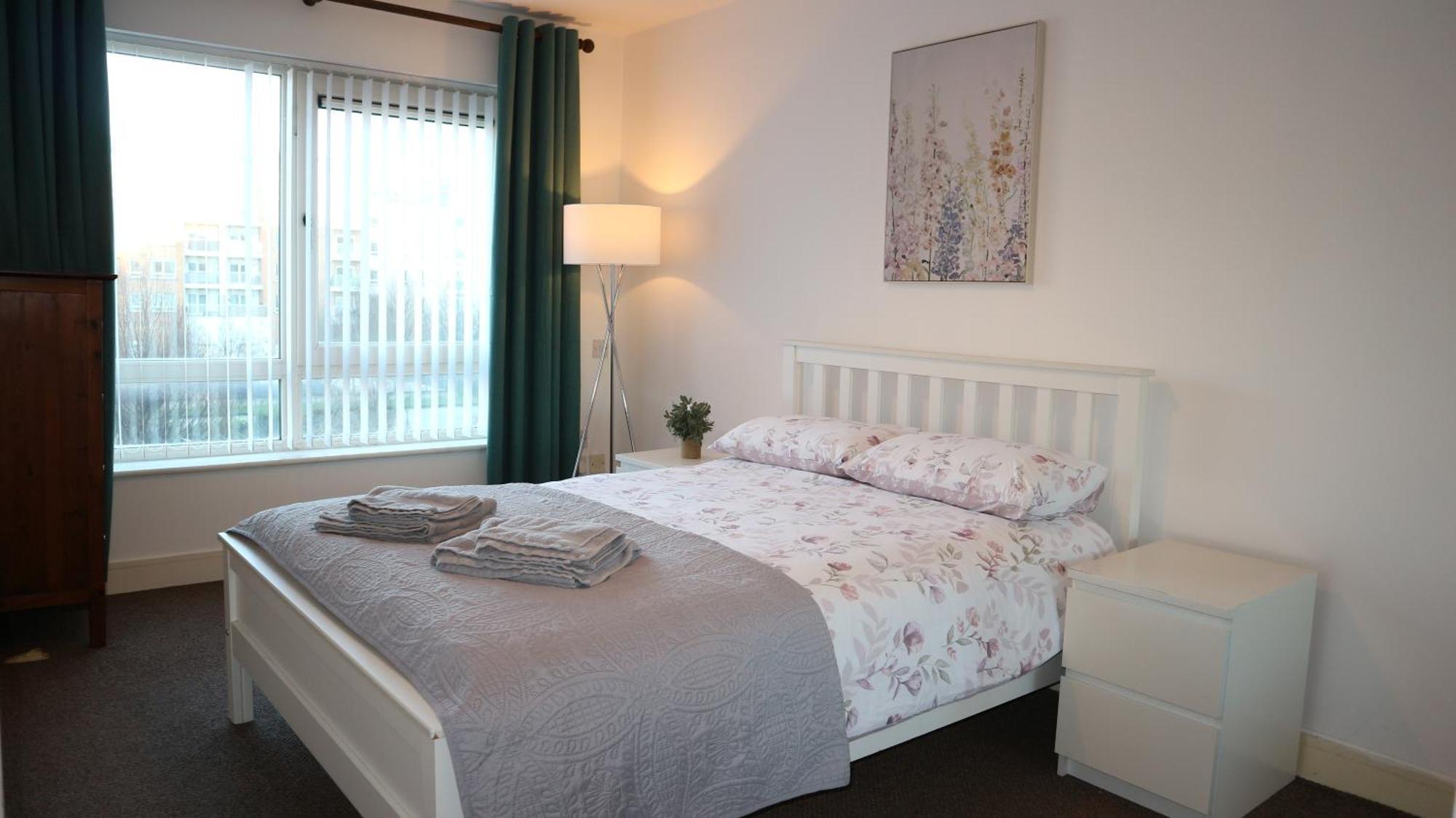 Conveniently Located, 2 Bedroom Modern