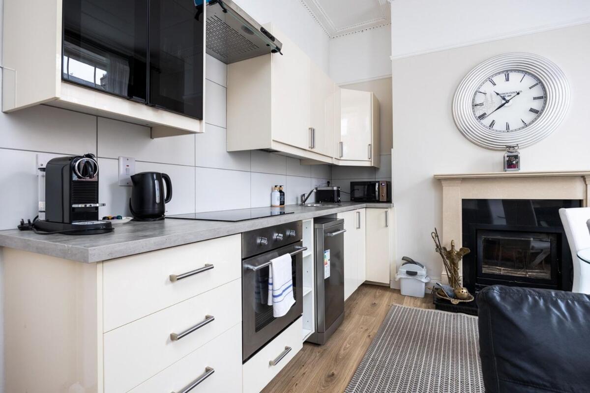 3 Bed In Phibsborough-12 Min Walk To The Spire Apartment *