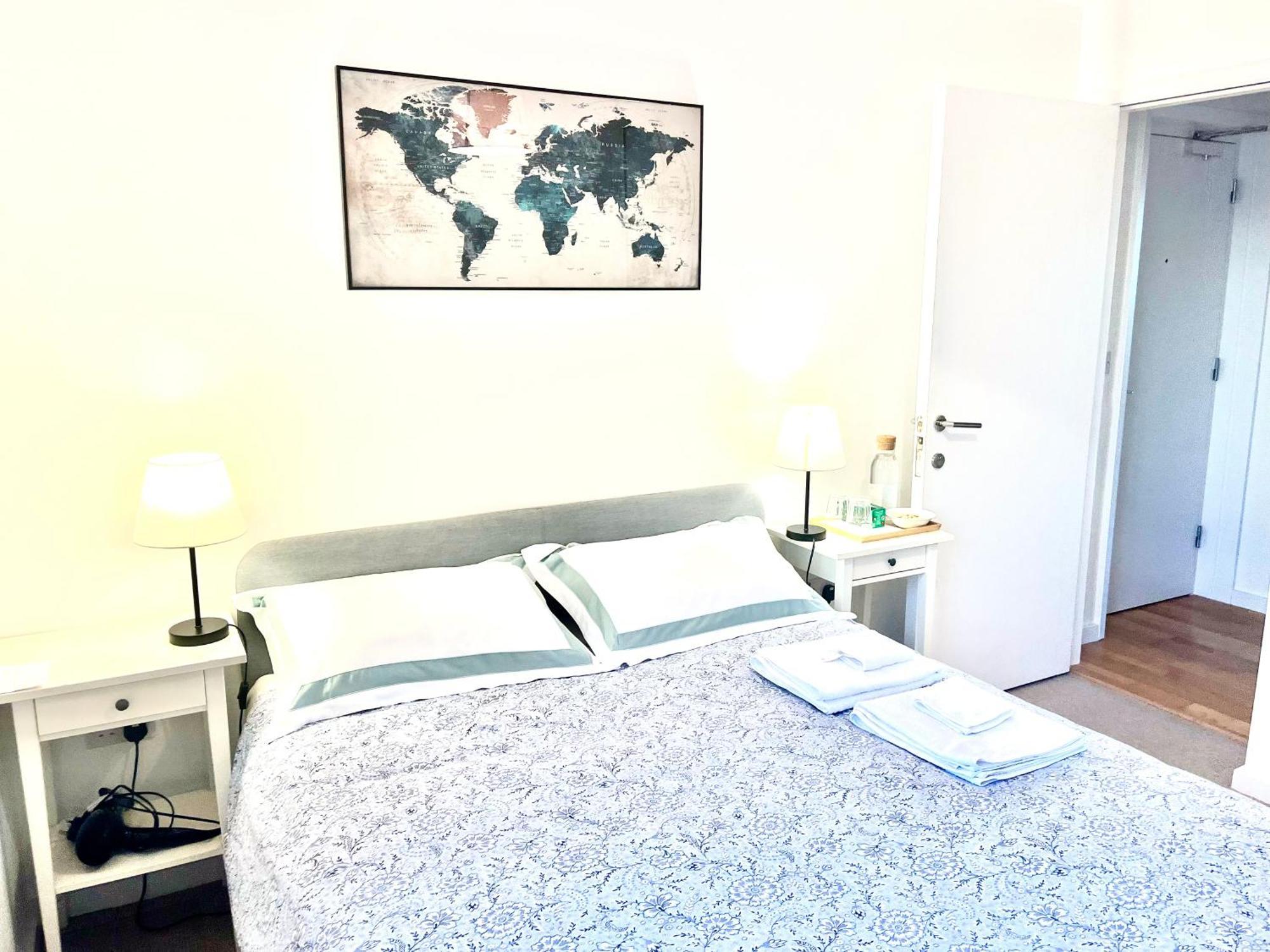 Homestay The King Size Bed And Private Bathroom