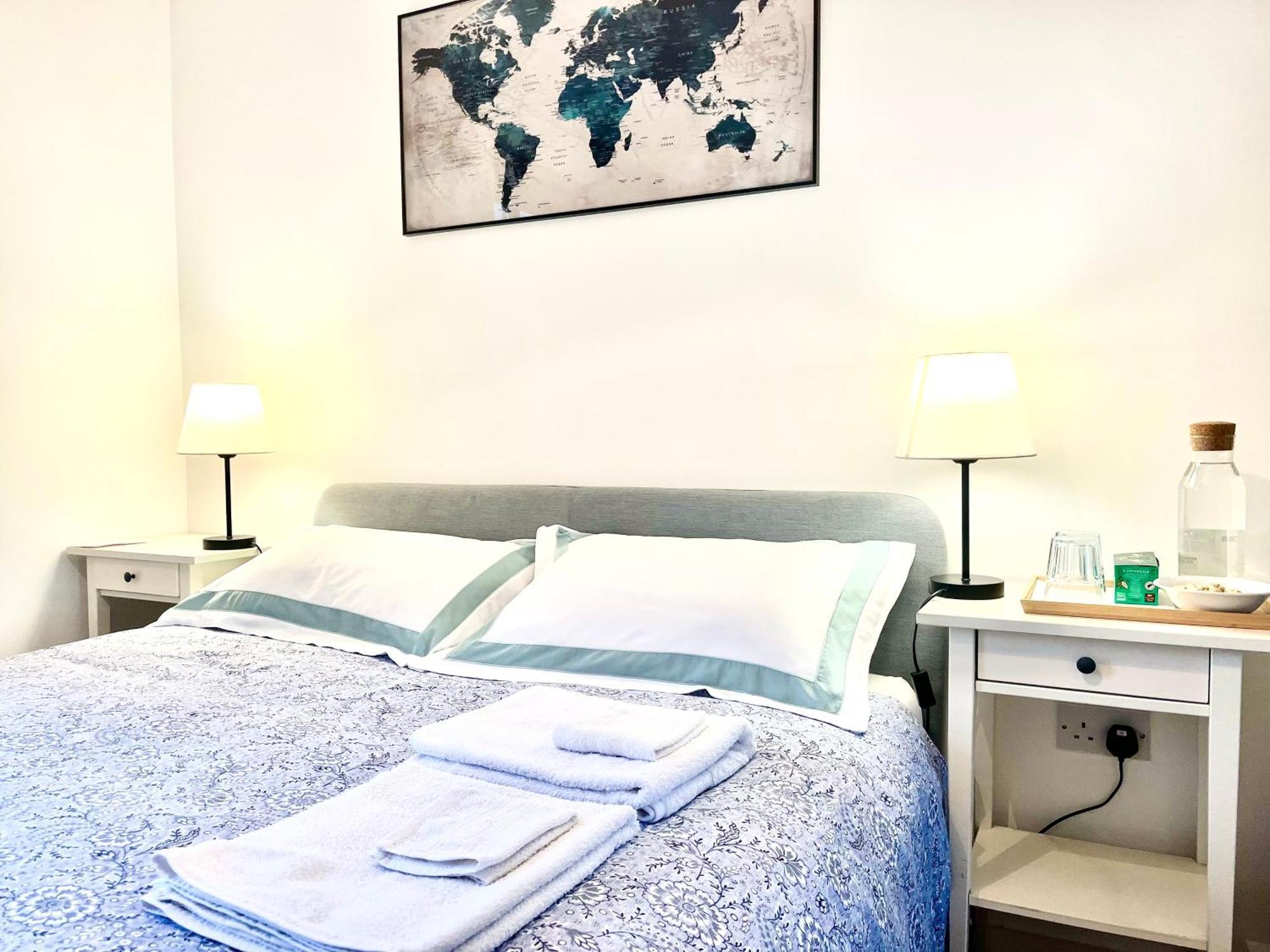 The King Size Bed And Private Bathroom *