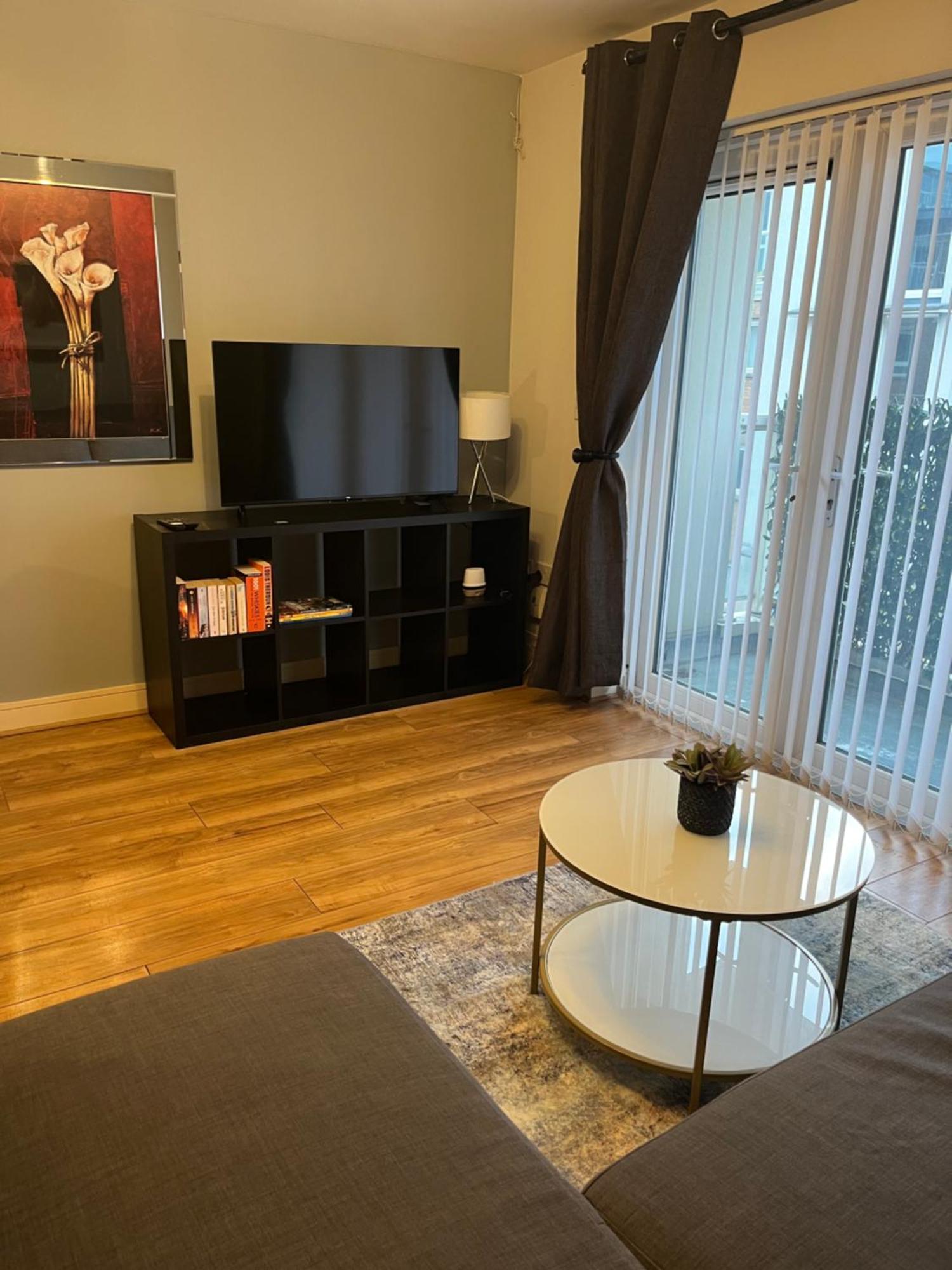 Conveniently Located, 2 Bedroom Modern