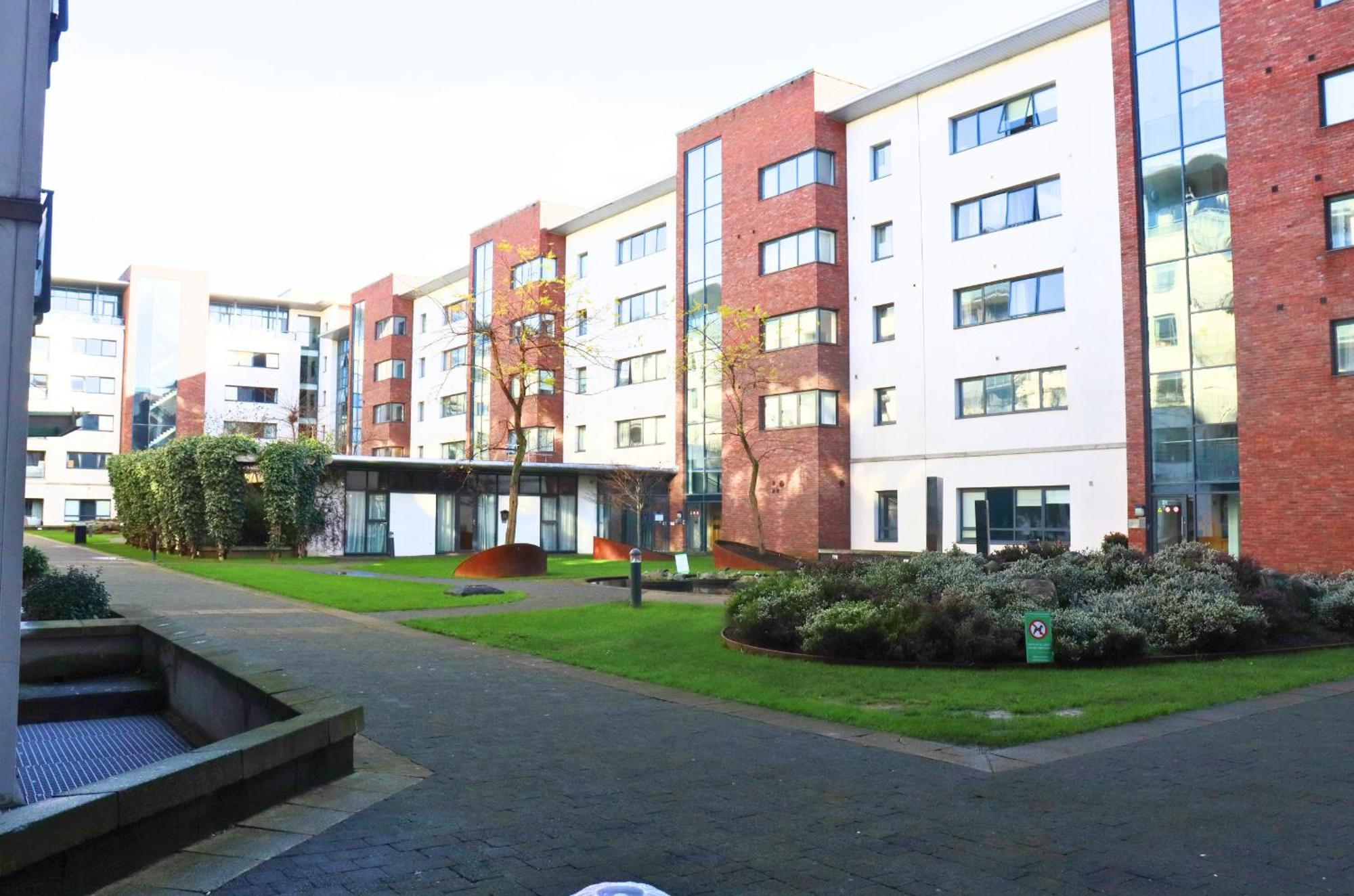 Emerald Escape Flat Near Ifsc Apartment