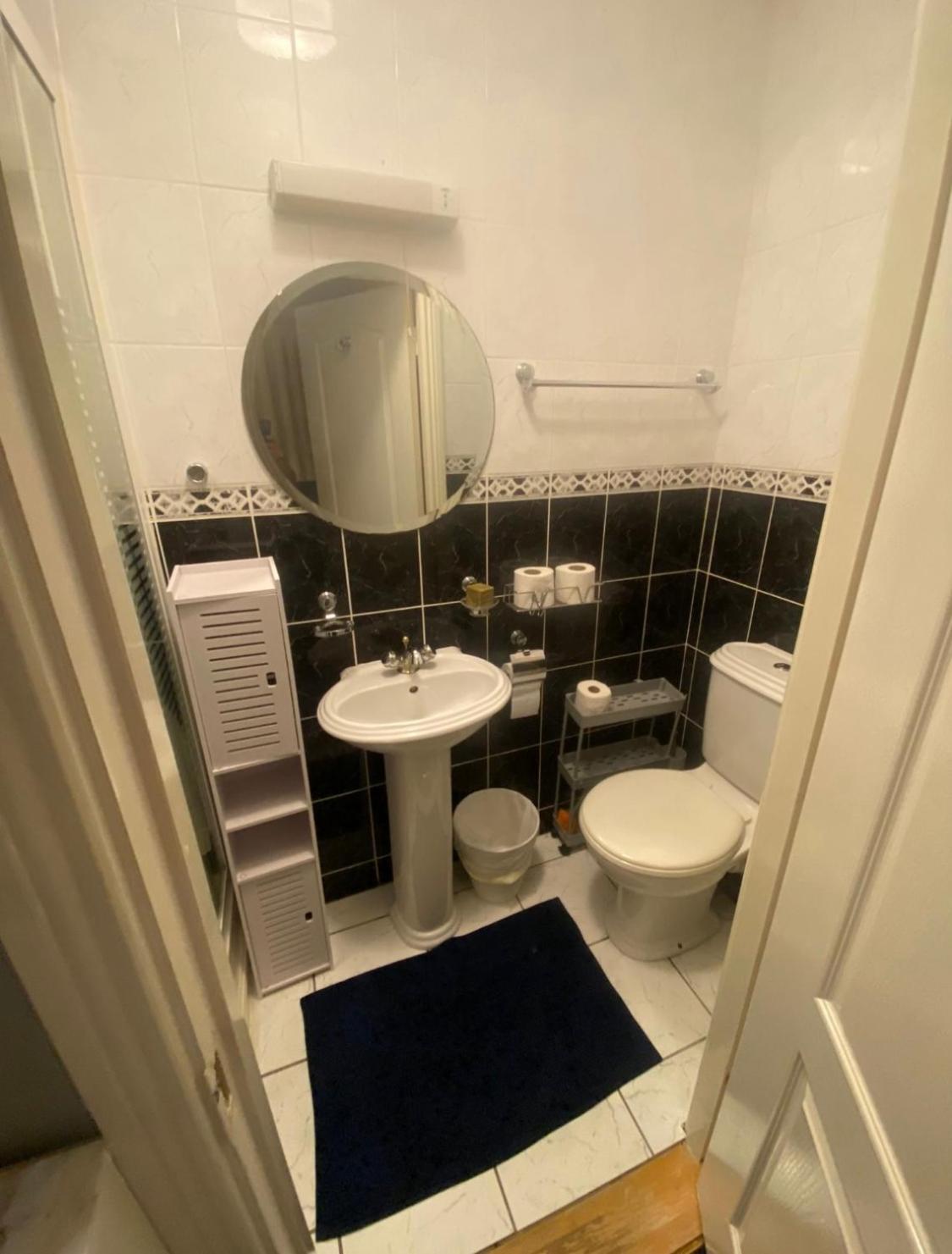 Guest house Airport To Sleep, Kitchen Only 7 Days Reservation, Mix *
