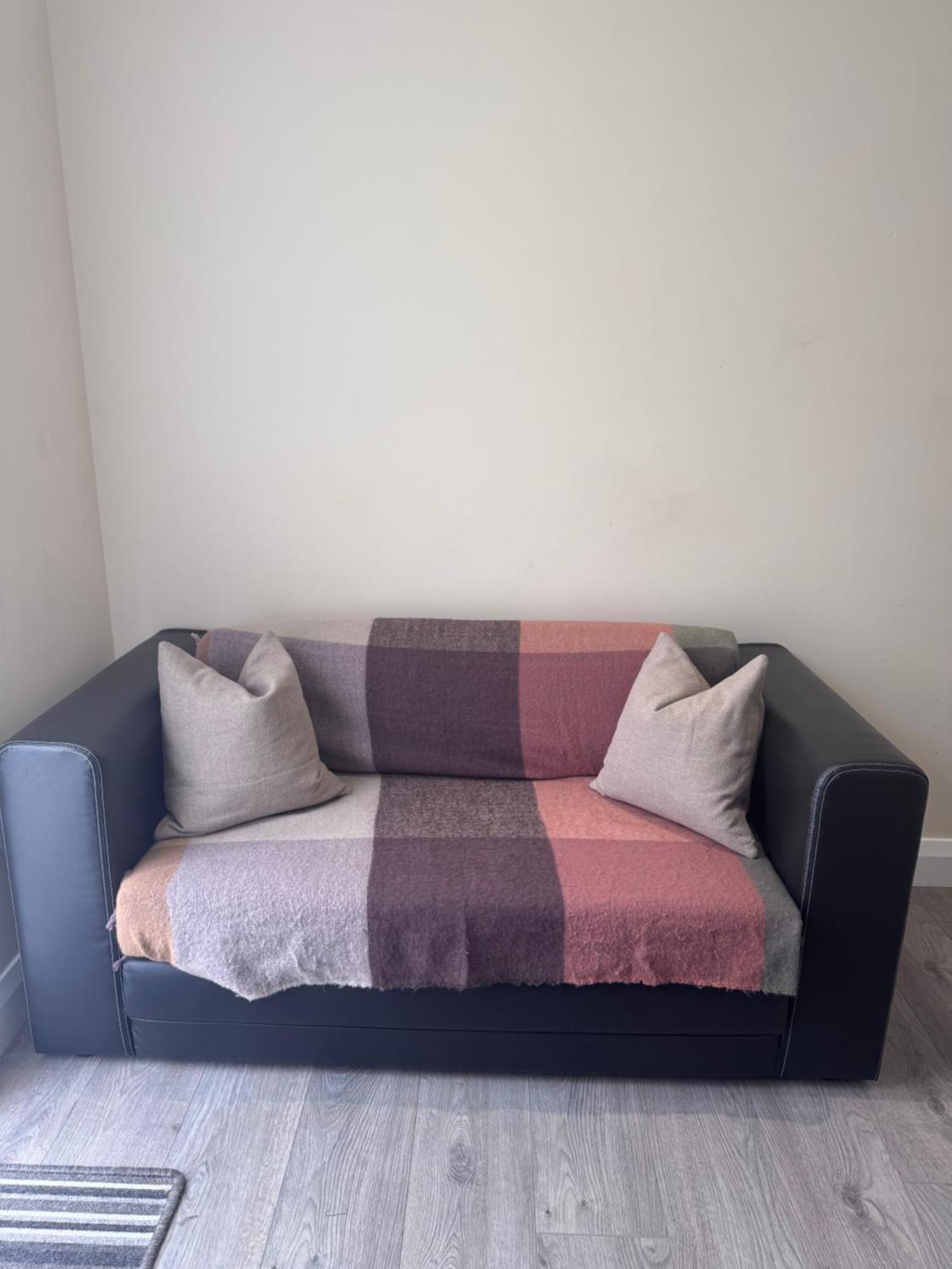 Cosy Space Near Airport And