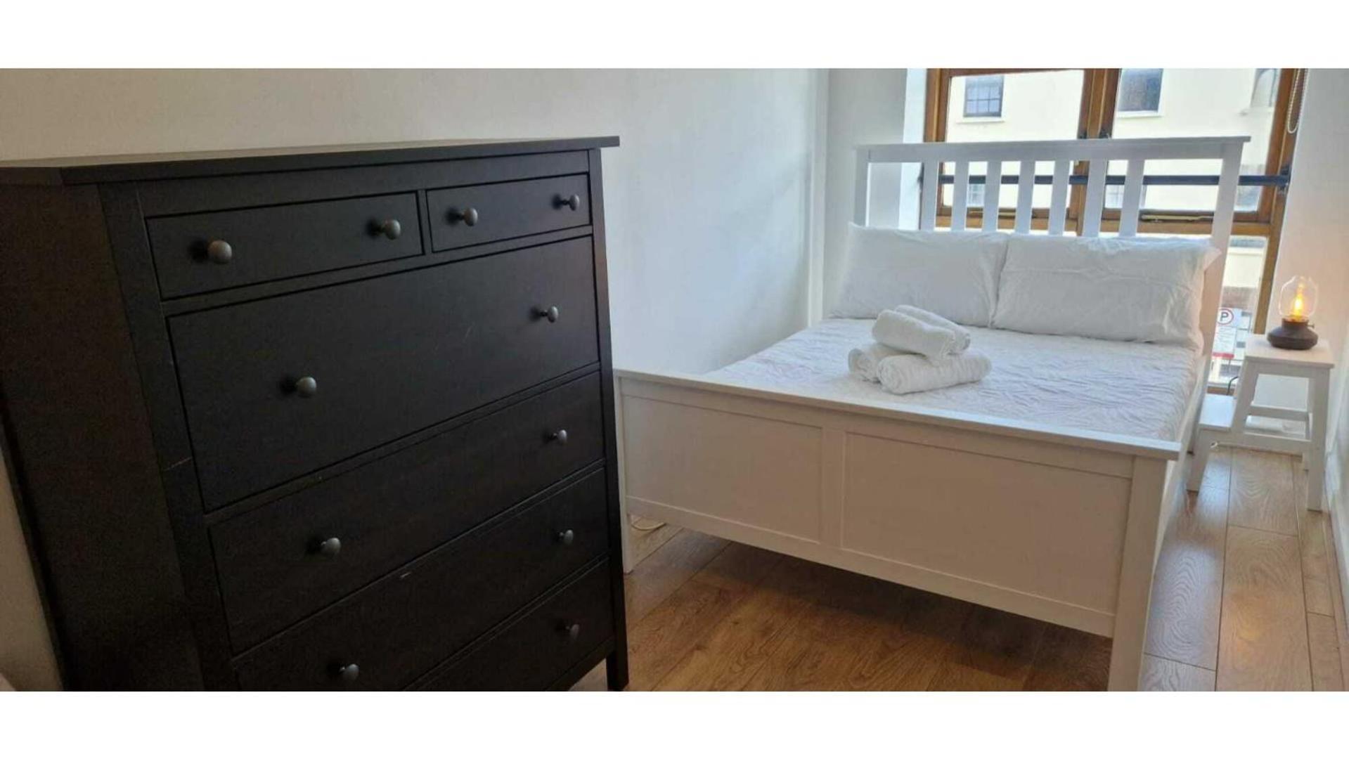 Large 2bd At Trendy Portobello Centre * Dublin