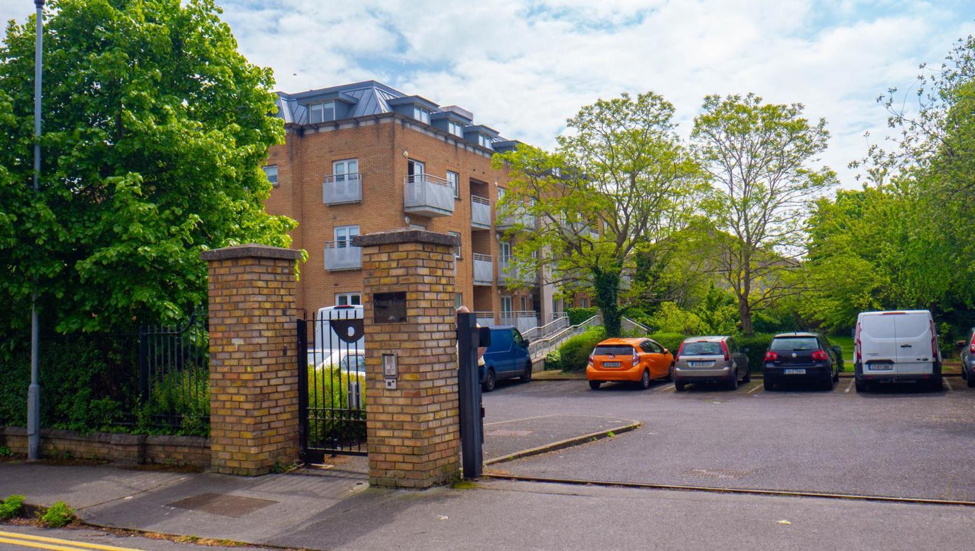 Comfortable 2-bedroom Near Airport * Dublin