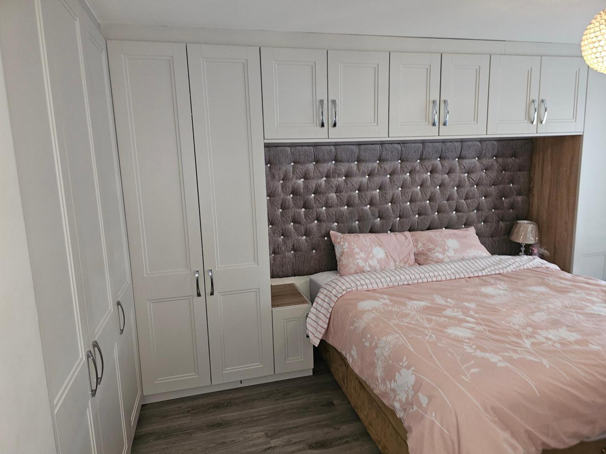 Modern 4-5 Bedroom House